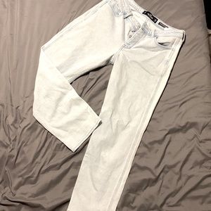 Mid-Rise Crop Boyfriend Jean Capri’s